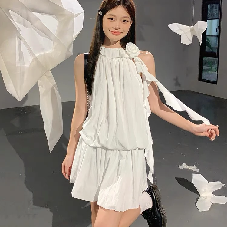 法式飘带无袖挂脖上衣立体花朵小个子裙子女2025夏季新款连衣裙