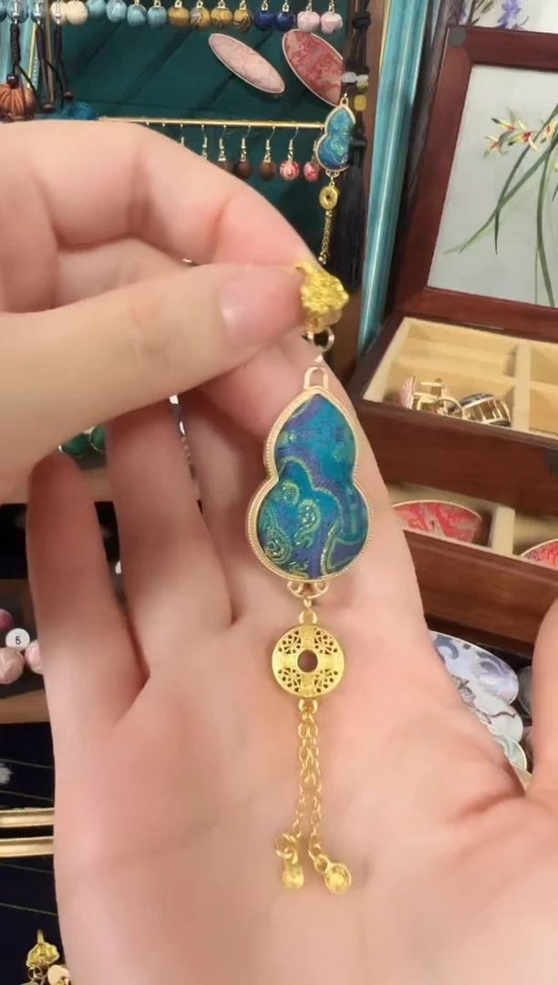 【闪购商品】【年后预售】铜翡金葫芦压襟随机花位