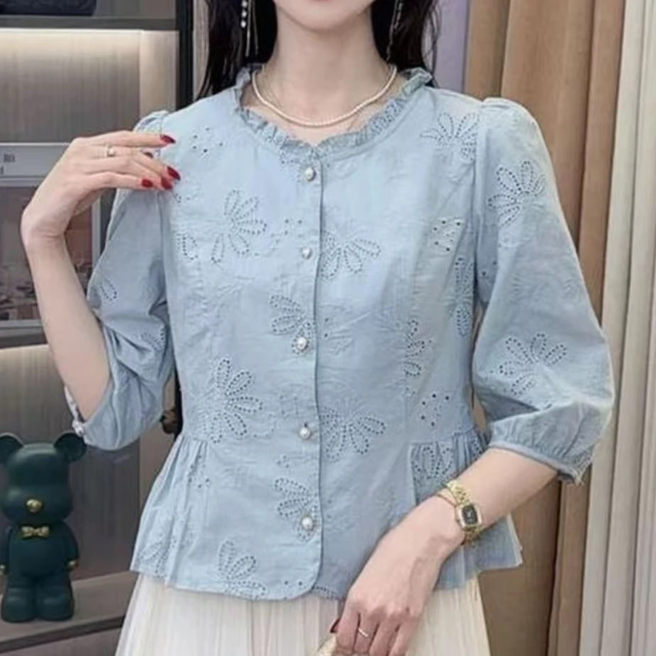 【现货-运费补贴】绣花甜美女款小衫2025法式洋气蕾丝花边七分袖