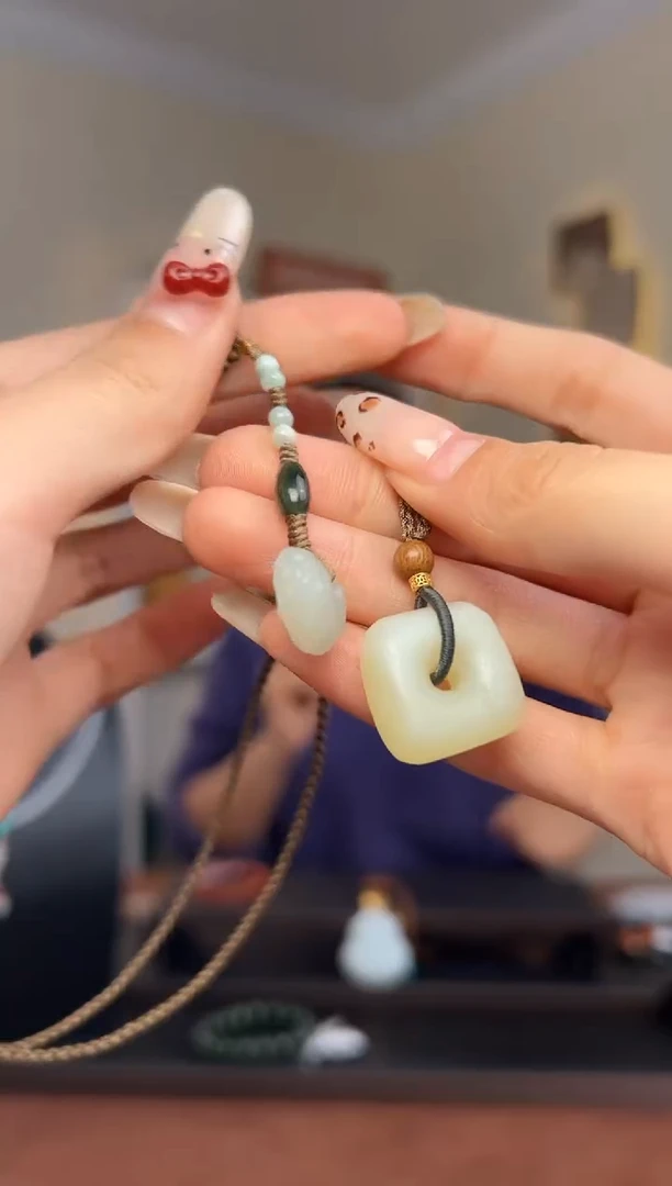 颈饰未镶嵌和田玉S1- 一元复始