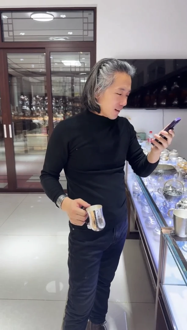 【闪购商品】足银999精工锤纹亮面马克杯茶杯