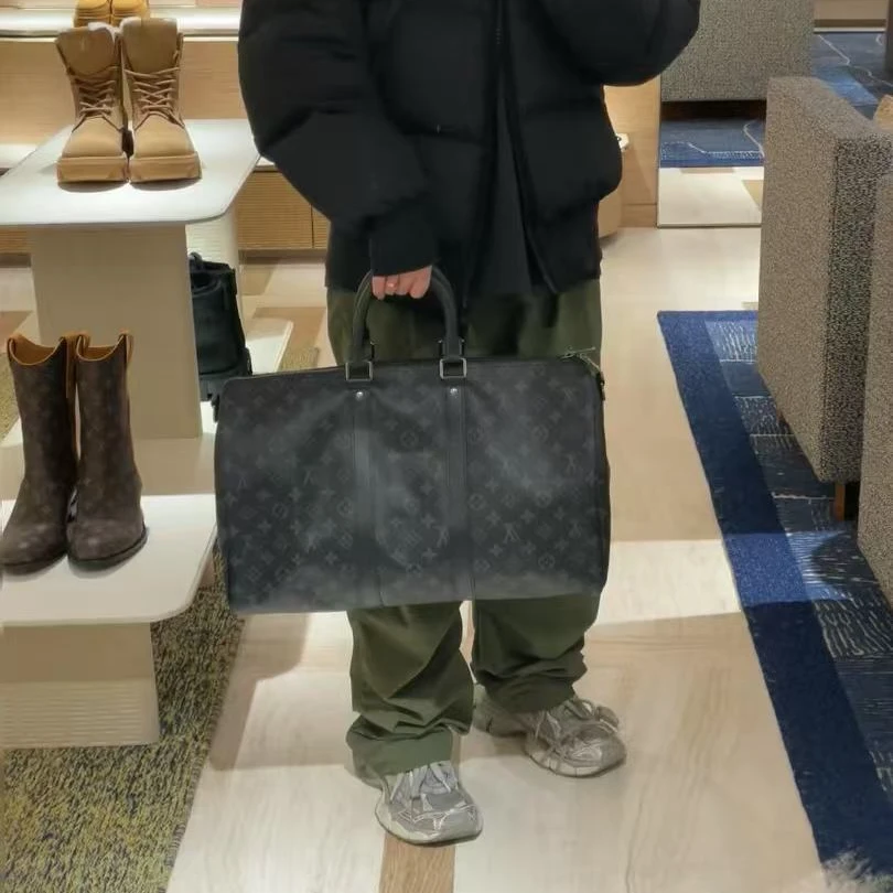 95新 LouisVuitton/路易威登 坤球奢选 lv 黑花旅行袋45
