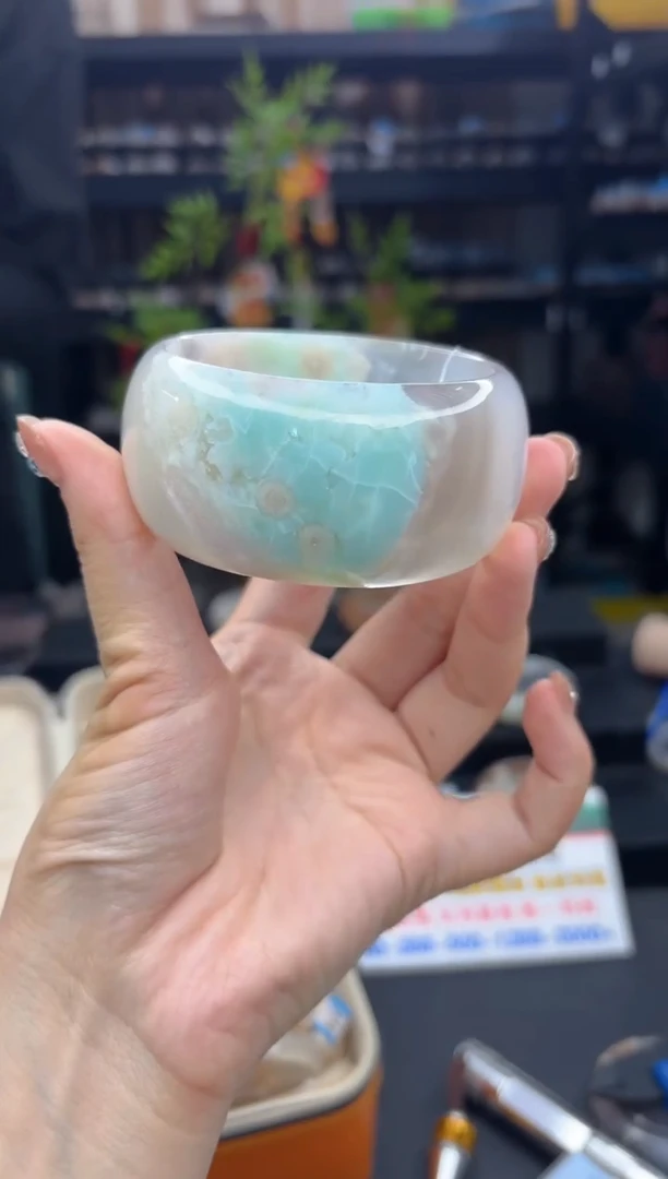 【闪购商品】石英质玉手镯未镶嵌538（60圈）