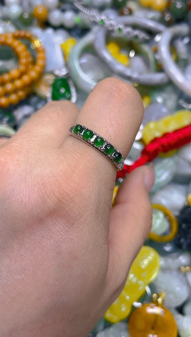 颈饰未镶嵌翡翠/T/翡翠A货，一件也是批发价