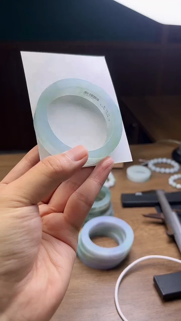 未镶嵌手镯定制翡翠H****心定制