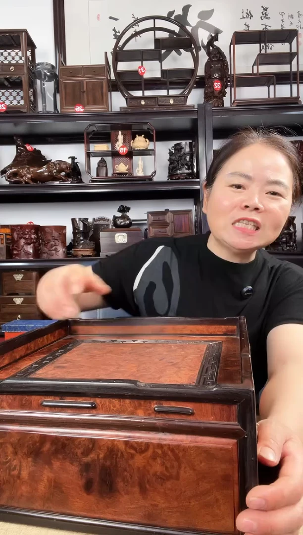 木瑕疵老李红木工艺品