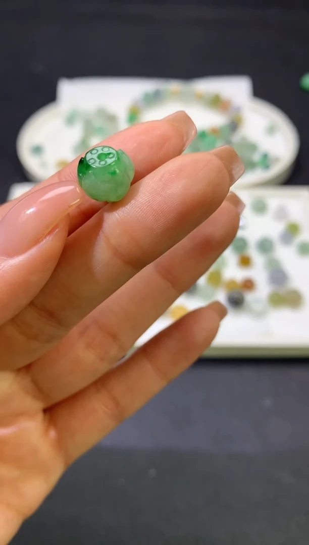 【闪购商品】定制翡翠未镶嵌珠7