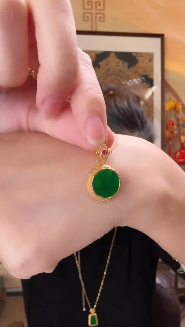 颈饰银S925镶嵌翡翠吊坠