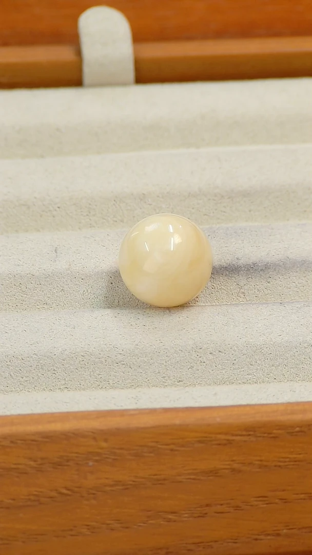 【闪购商品】蜜蜡裸石未镶嵌俄料微瑕13.1MM1.276克
