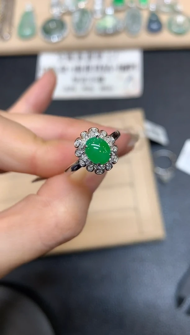 翡翠戒指18K金镶嵌【无服务费