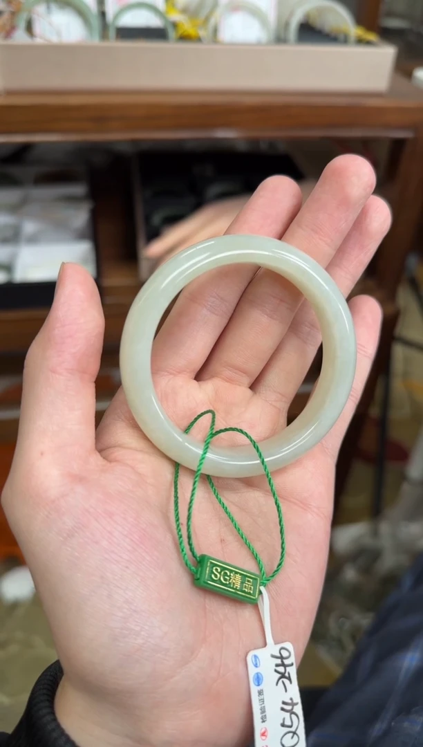 未镶嵌手镯和田玉54