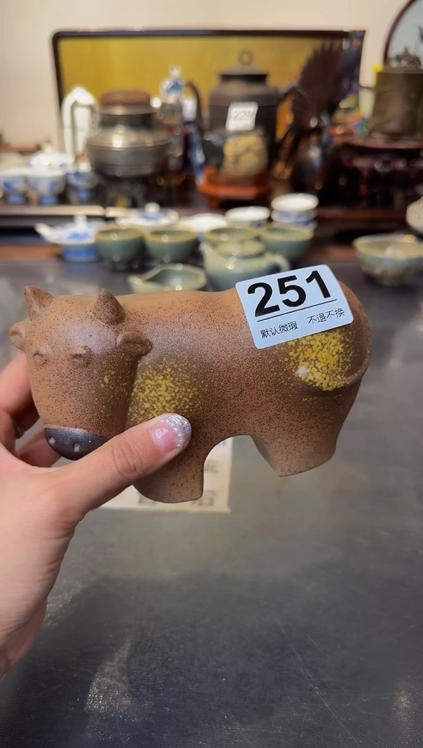 【闪购商品】摆件  注意：回流商品，默认有瑕.不退不换