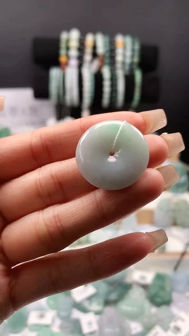 吊坠(不含链)未镶嵌翡翠82平安扣