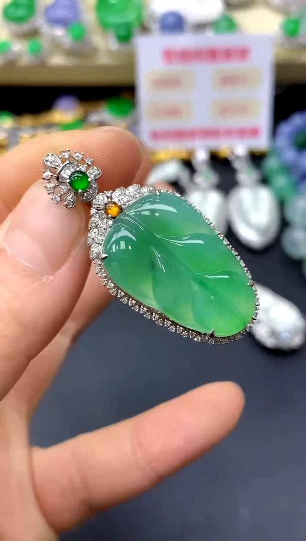 颈饰18K金镶嵌翡翠484-中国好珍宝