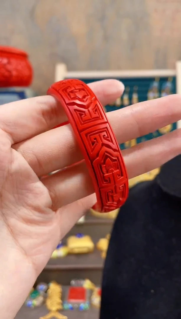 【闪购商品】非遗雕漆镯子古背60