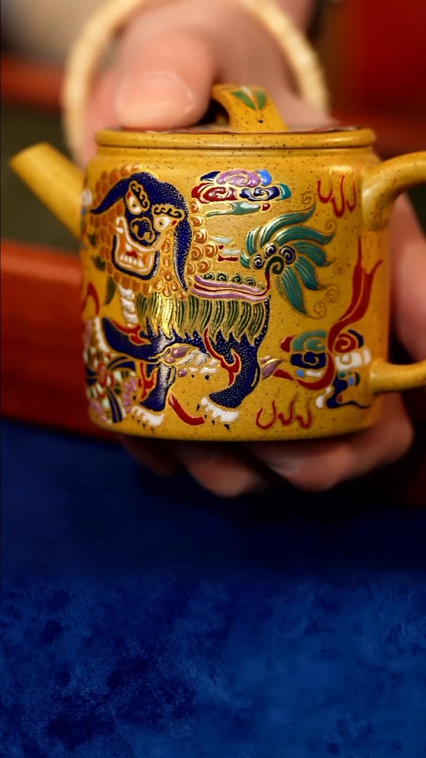 紫砂 宜兴紫砂 QMJ 珐琅  醒狮汉瓦