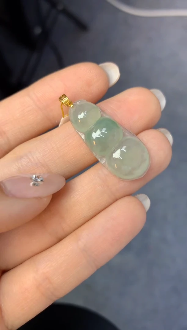 颈饰18K金镶嵌翡翠天然缅甸a货翡翠百元以上9元证书费自理