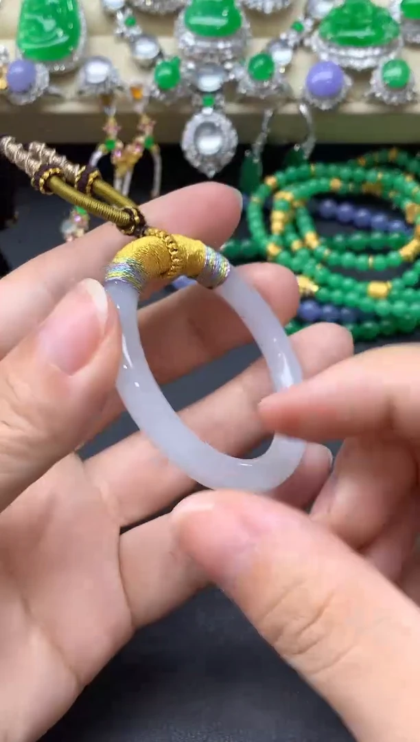 翡翠未镶嵌颈饰25-中国好珍宝