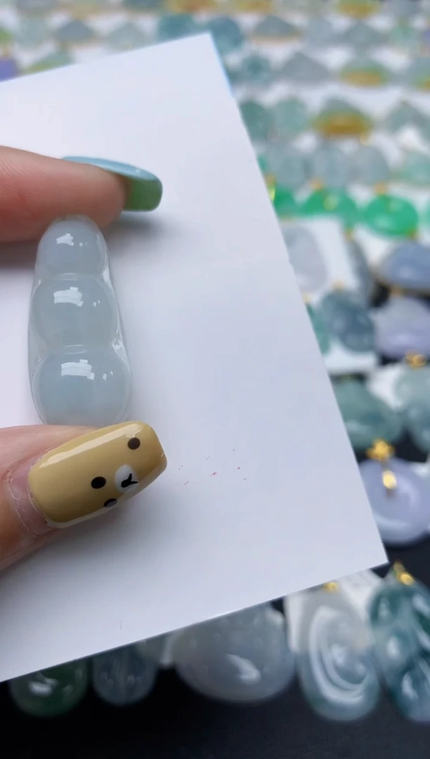 翡翠未镶嵌颈饰天然翡翠A货