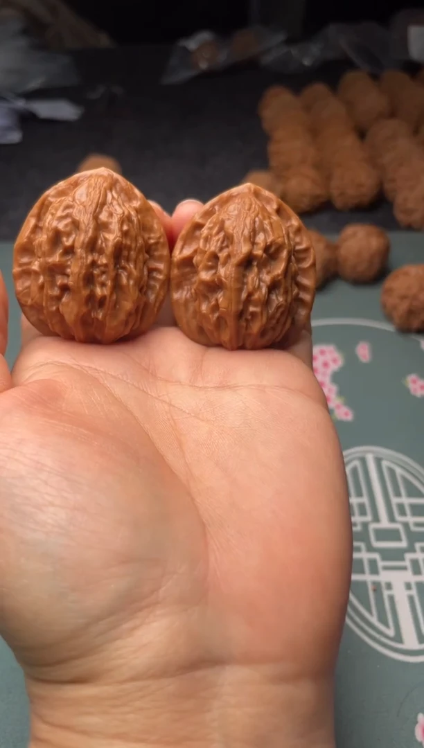 把件文玩核桃w74  大红袍 38尺