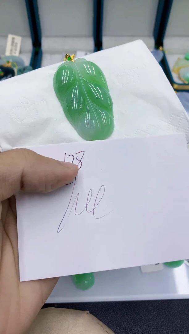 颈饰18K金镶嵌翡翠翡翠