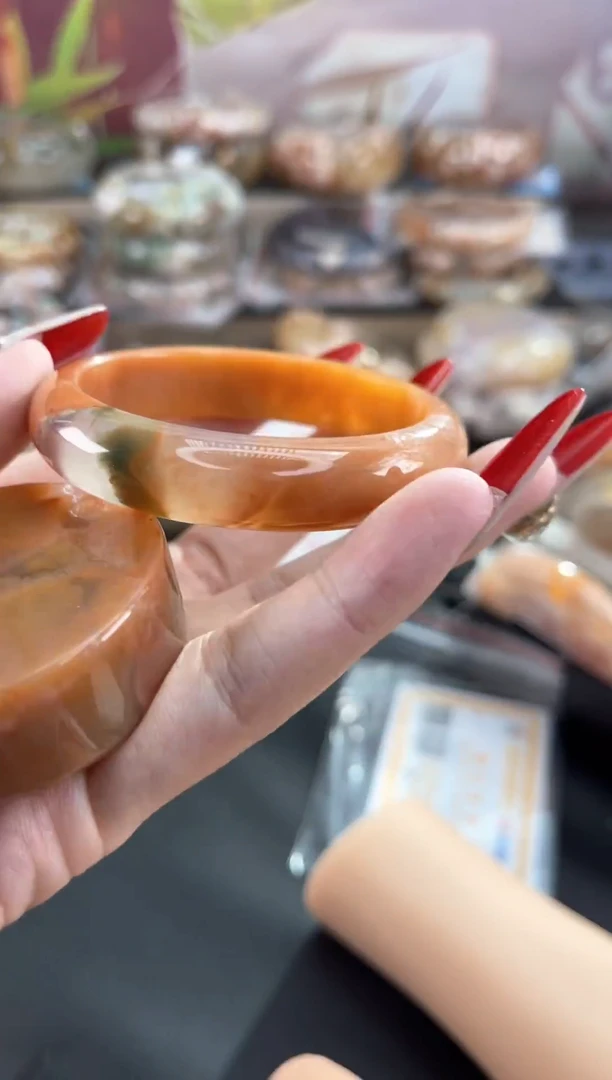 手镯玛瑙/玉髓未镶嵌52