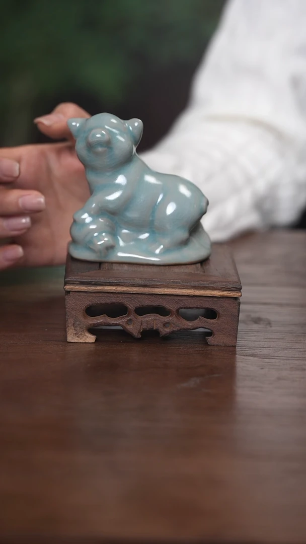 【闪购商品】清凉寺原产地仿古釉手工汝瓷小猪摆件