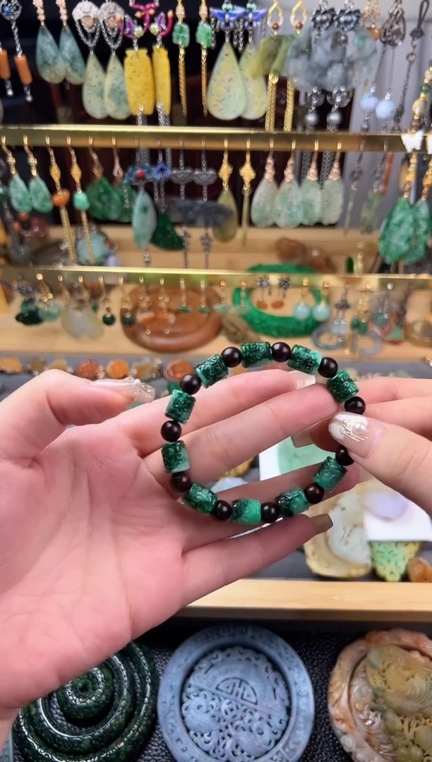 未镶嵌定制翡翠太*雨翡翠