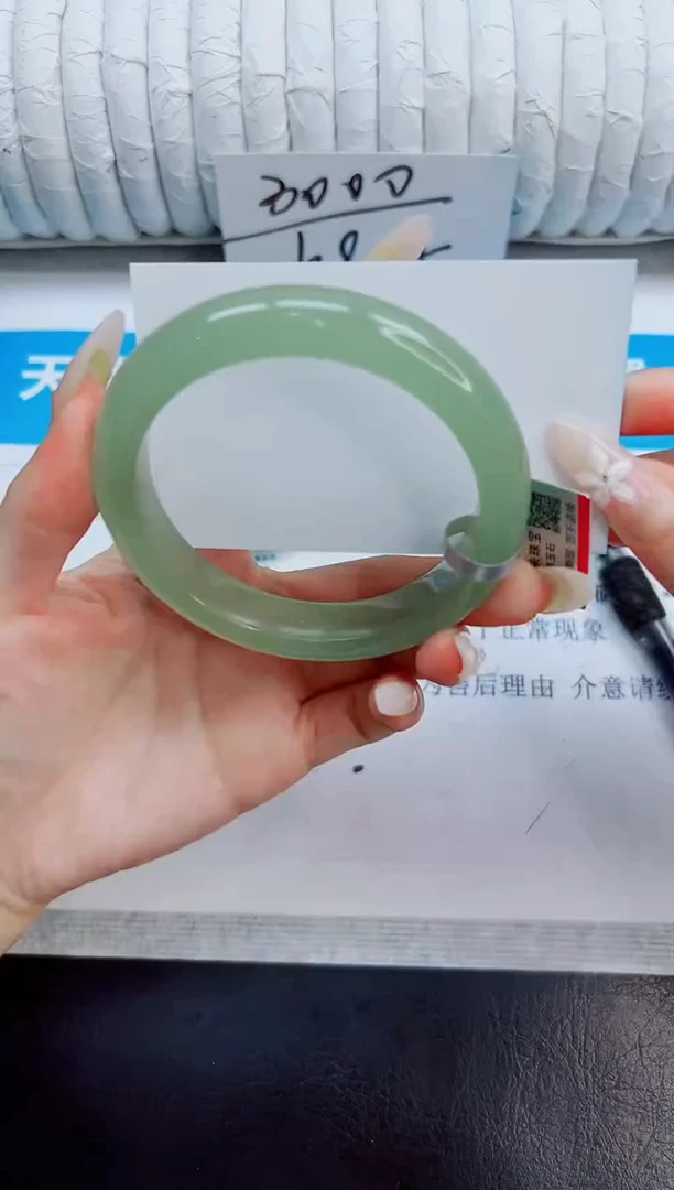未镶嵌手镯石英质玉24/54