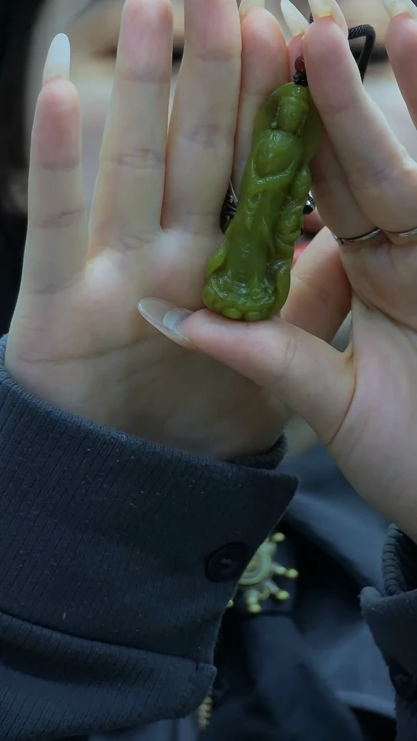 【闪购商品】蛇纹石玉颈饰未镶嵌观音