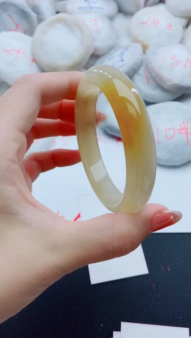 未镶嵌手镯石英质玉J44-60-61