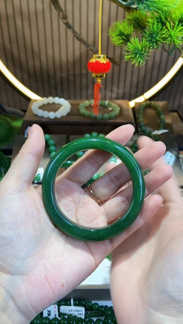 【闪购商品】和田玉手镯未镶嵌G1237颜色微差