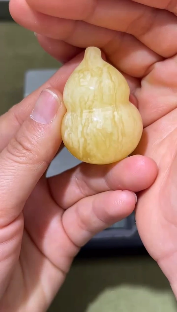 裸石琥珀未镶嵌琥珀蜜蜡吊坠