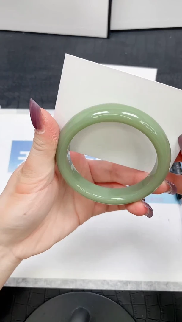 【闪购商品】石英质玉手镯未镶嵌140-59