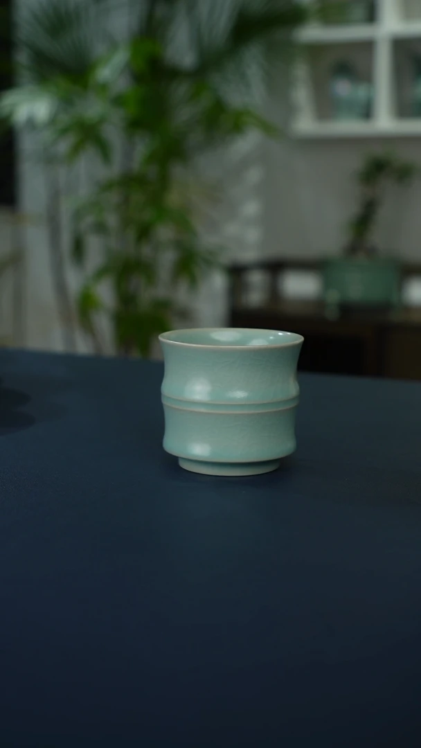 天青釉竹节杯微微暇   110CC