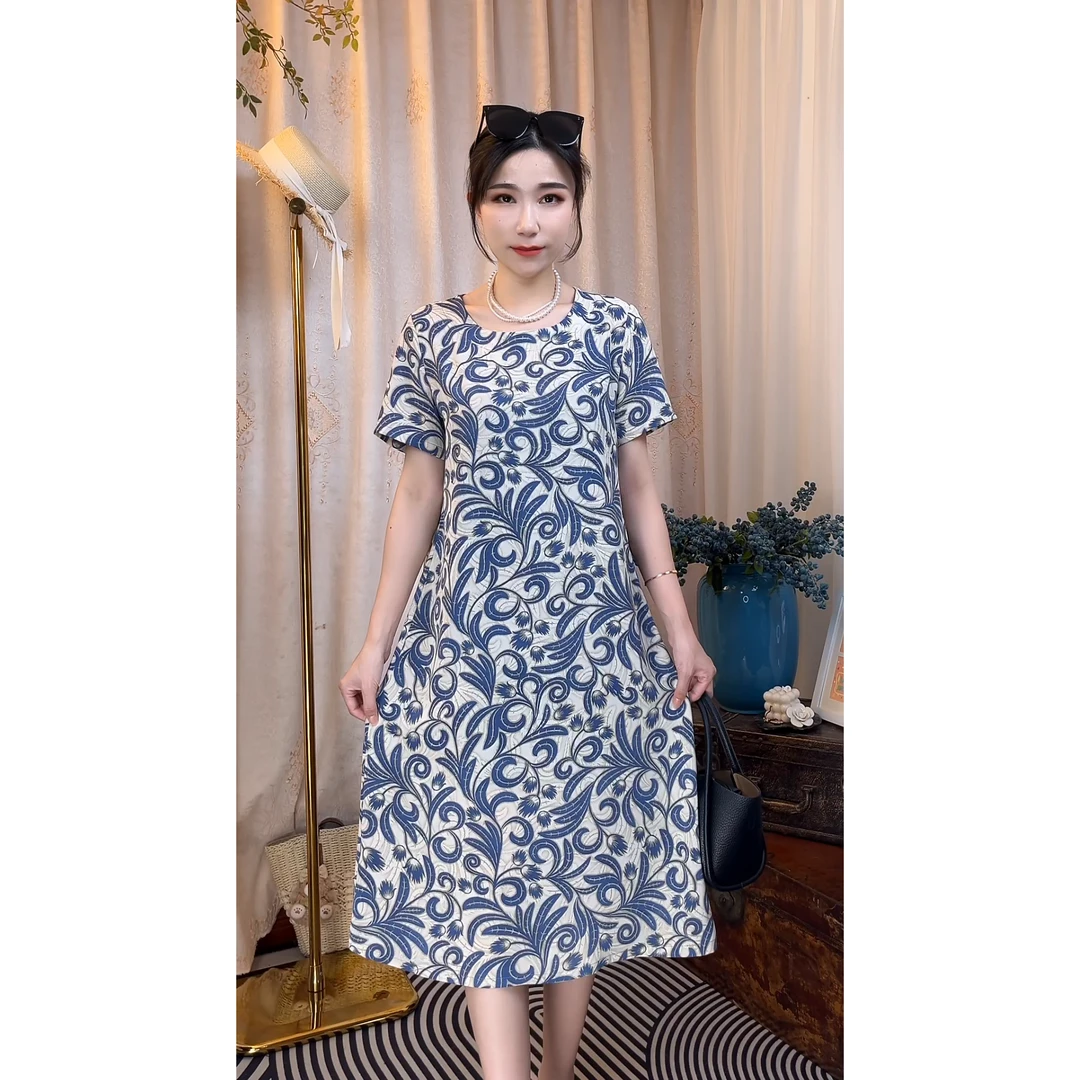 【俏大文】蓝叶草清爽夏季气质连衣裙妈妈装中老年显瘦宽松遮肚大码