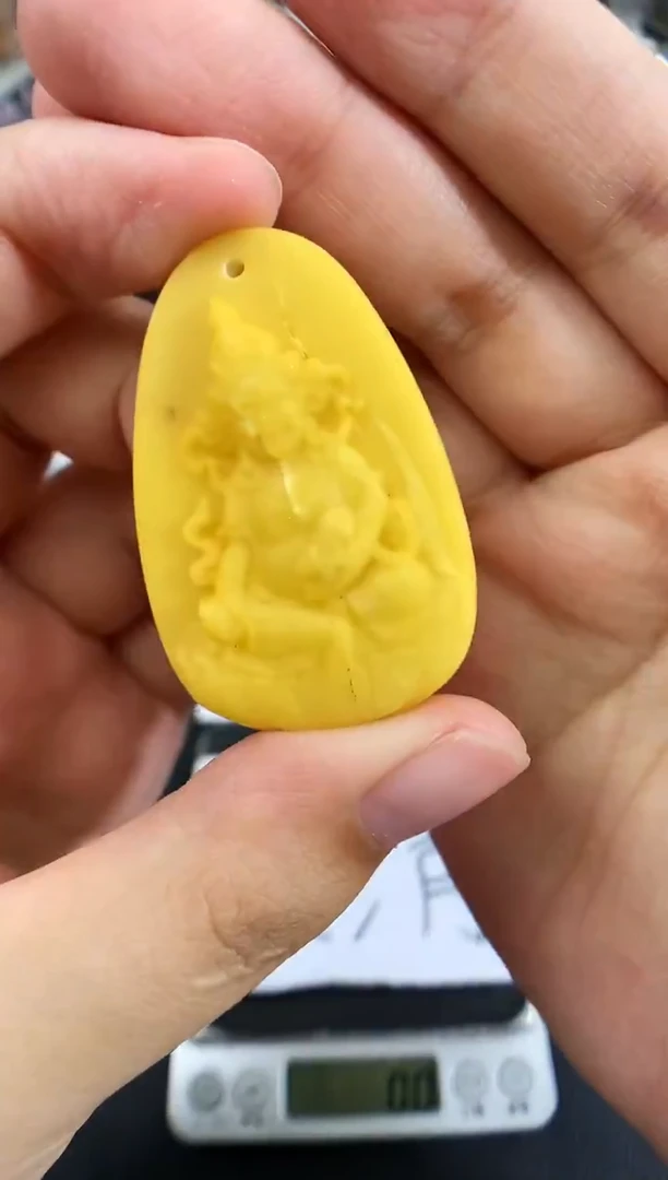 蜜蜡未镶嵌珠宝奇石1