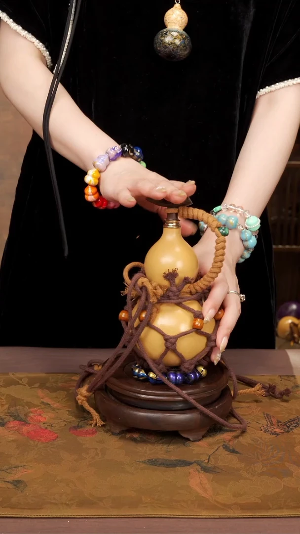 7易林精品大漆酒葫芦-----68