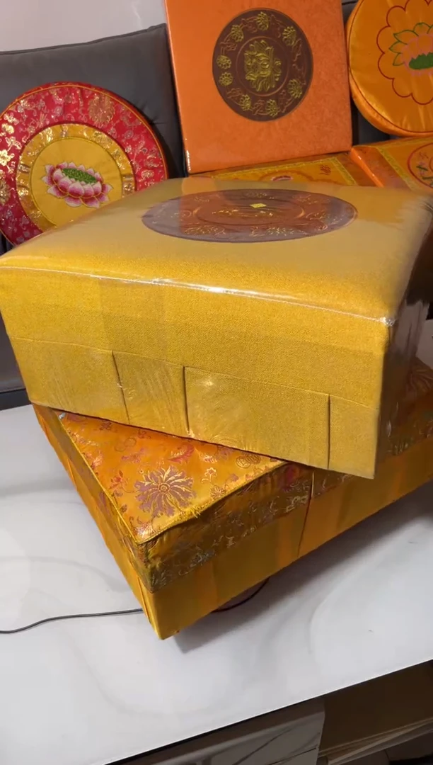 棉麻黄色八吉祥莲花50x50