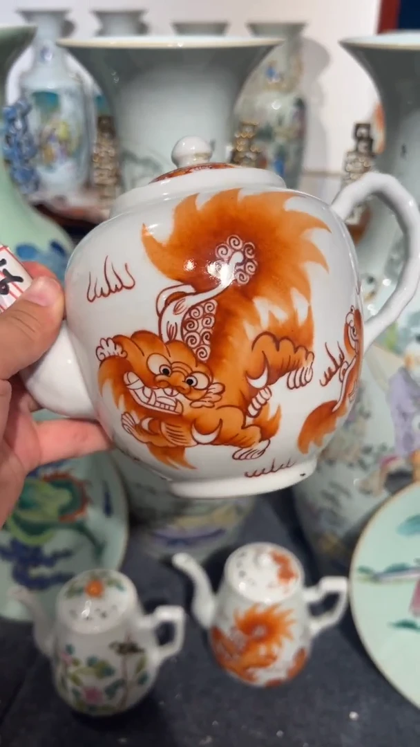 摆件瓷摆件瓷摆件狮子大壶