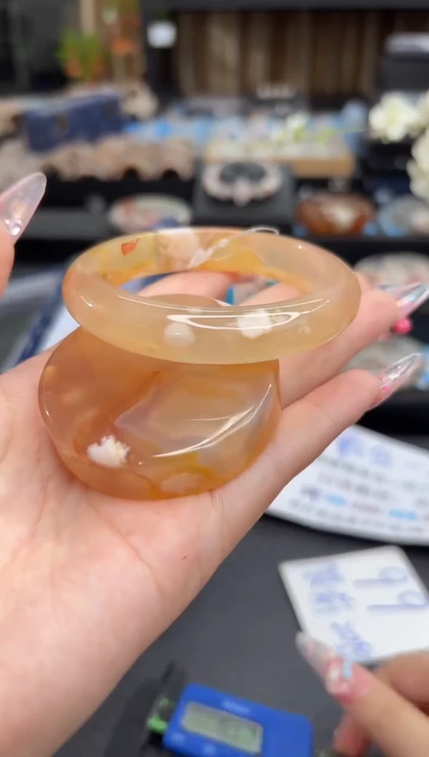 未镶嵌手镯石英质玉75(55圈赠送镯心)