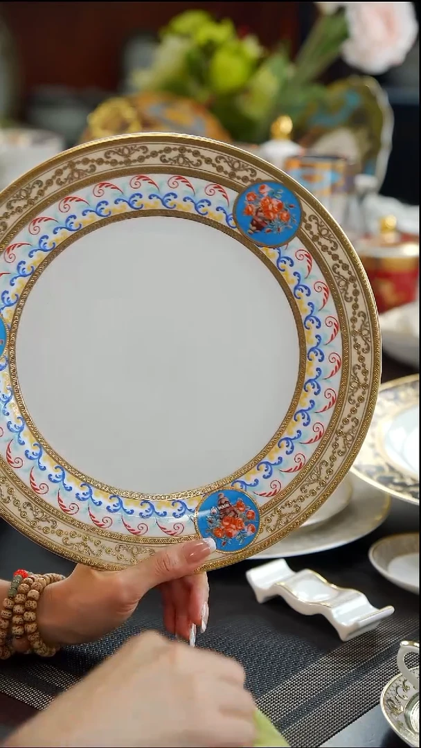 瓷片10.5英寸平盘1个