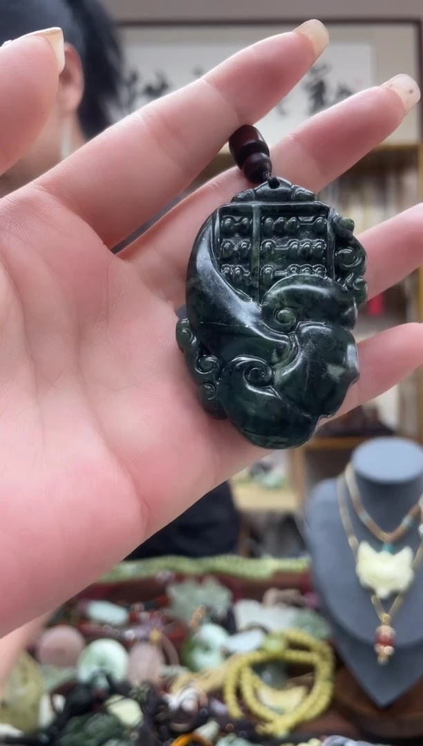 未镶嵌岫玉吊坠·