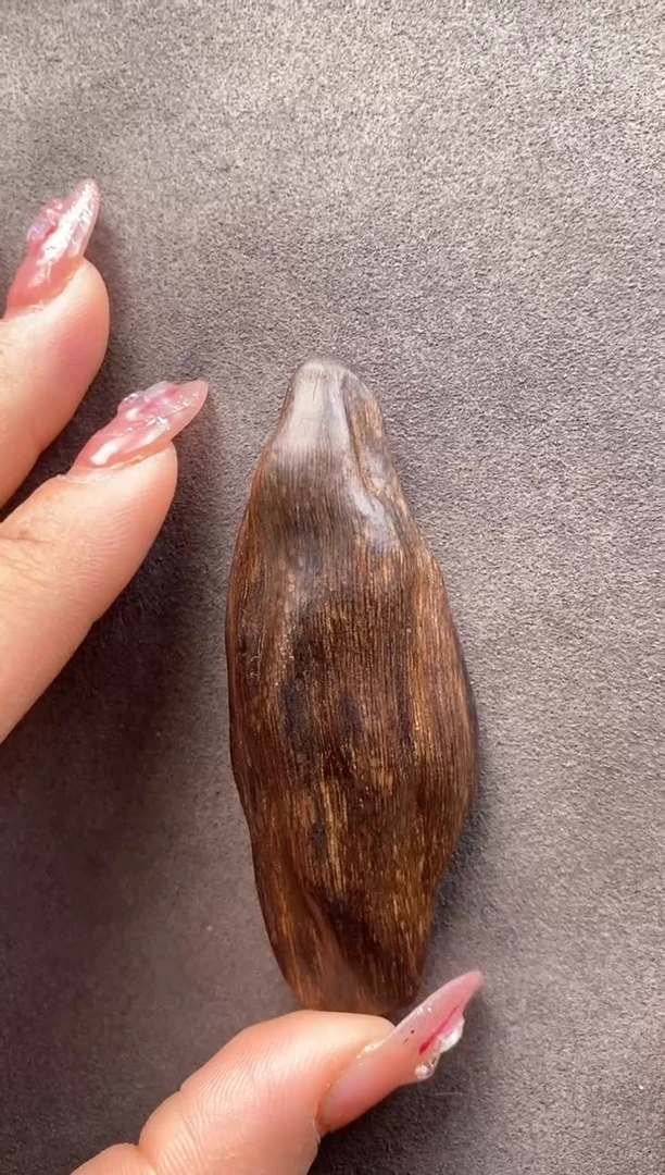 【闪购商品】沉香吊坠芽庄 红土