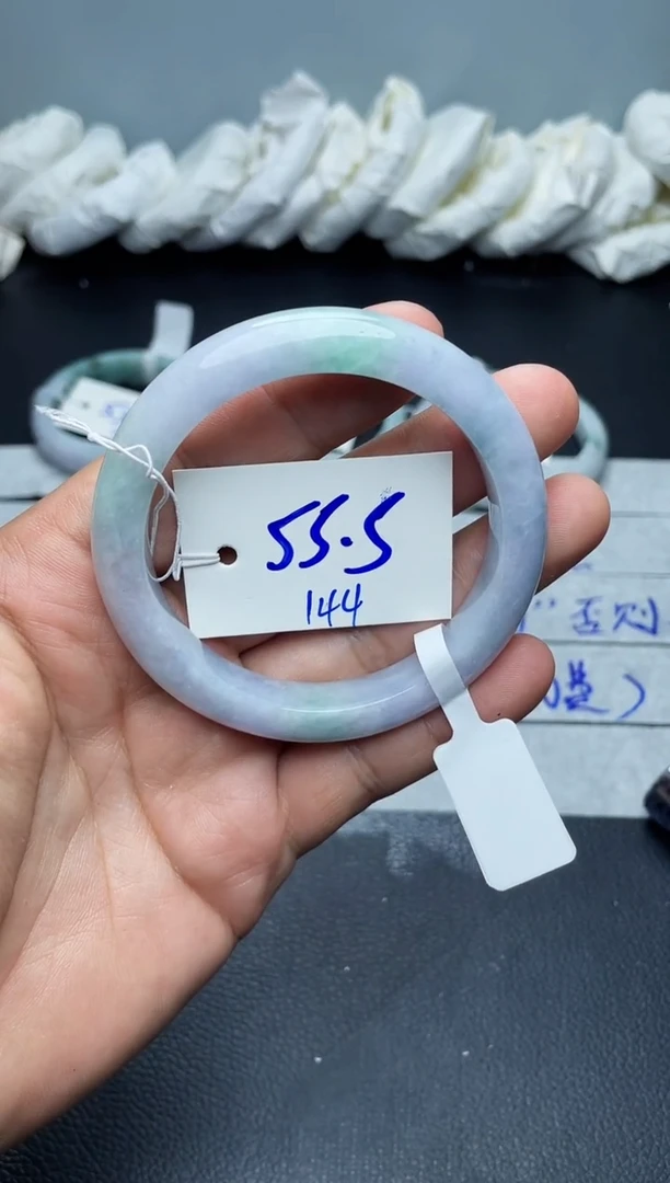 未镶嵌手镯翡翠144