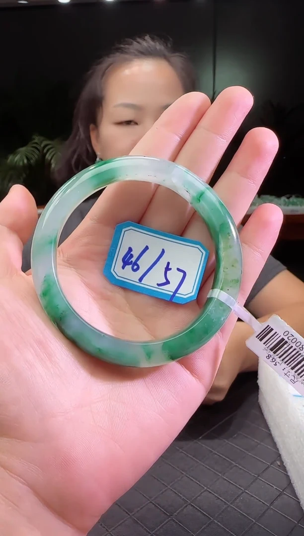 未镶嵌手镯石英质玉57