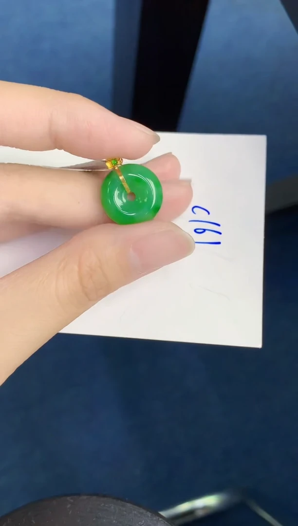 翡翠18K金镶嵌颈饰天然翡翠緬甸A貨