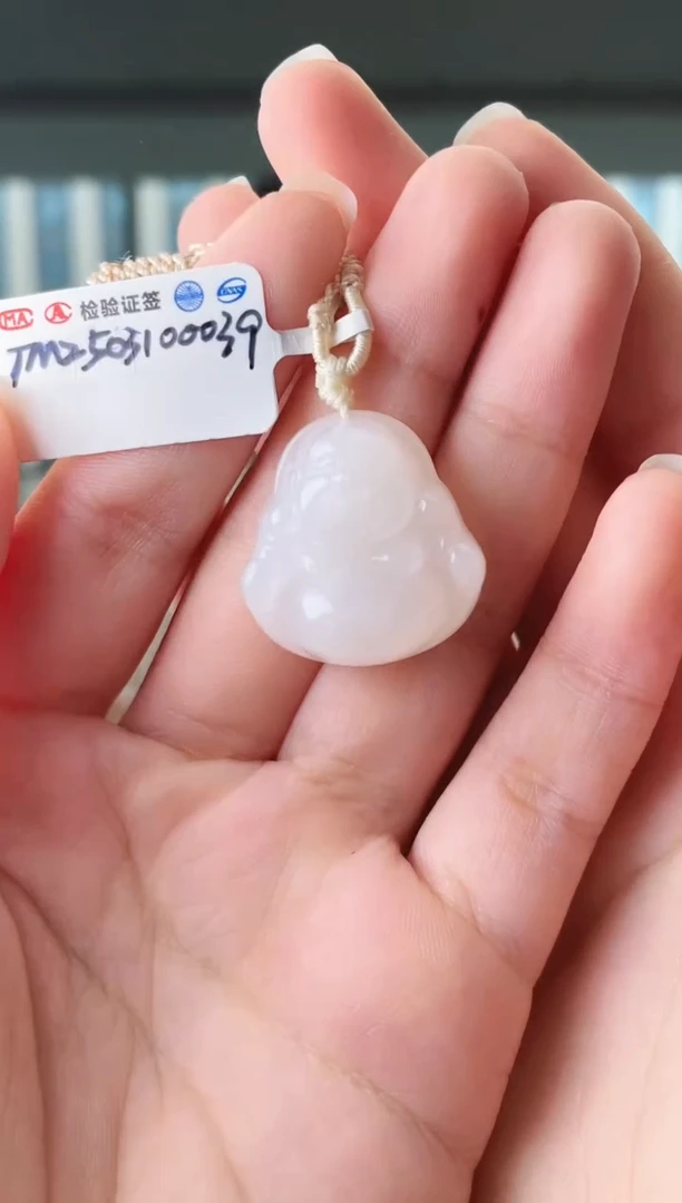 和田玉未镶嵌颈饰佛公