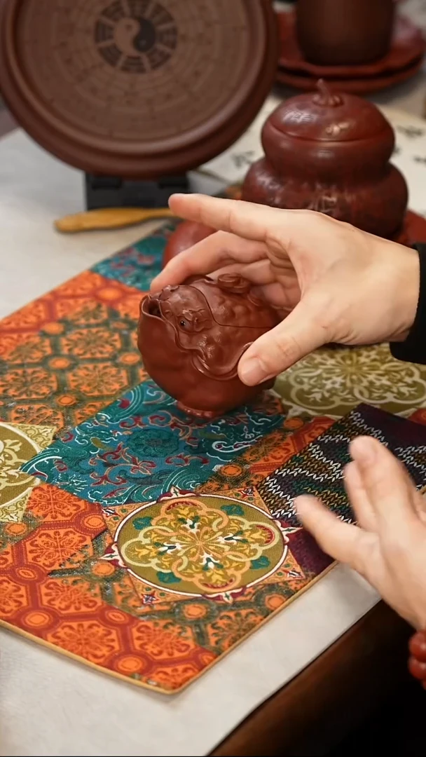 茶杯紫砂宽堂 紫砂 拜月金蟾收抓壶