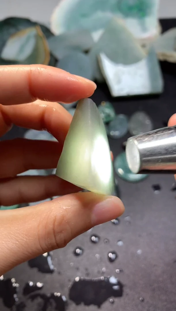 【闪购商品】翡翠颈饰未镶嵌料子